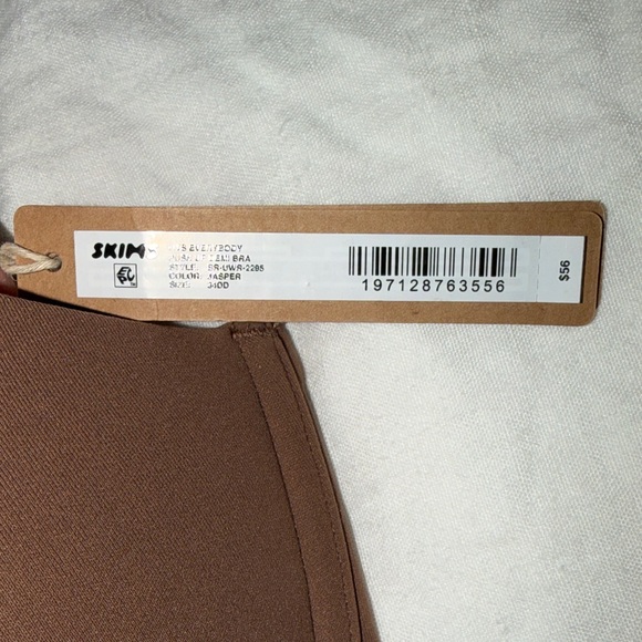 SKIMS Fits Everybody Push-up Br - Picture 5 of 5